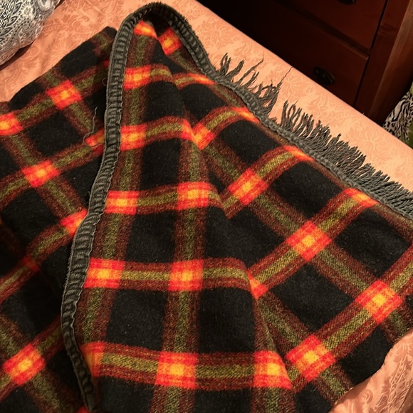 Vintage Marnich black & red plaid All wool blanket throw - Picture 3 of 3